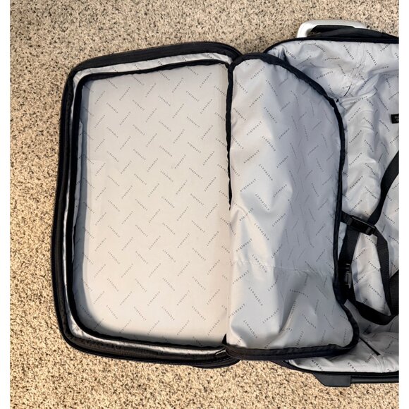 Travelpro Maxlite 2 Softside Expandable Upright 2 Wheel Luggage Carry On - Picture 10 of 14